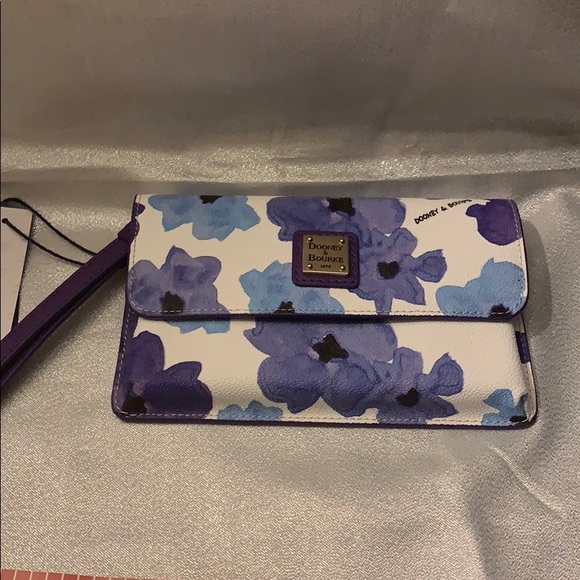 Dooney & Bourke Handbags - Wallet/ wristlet